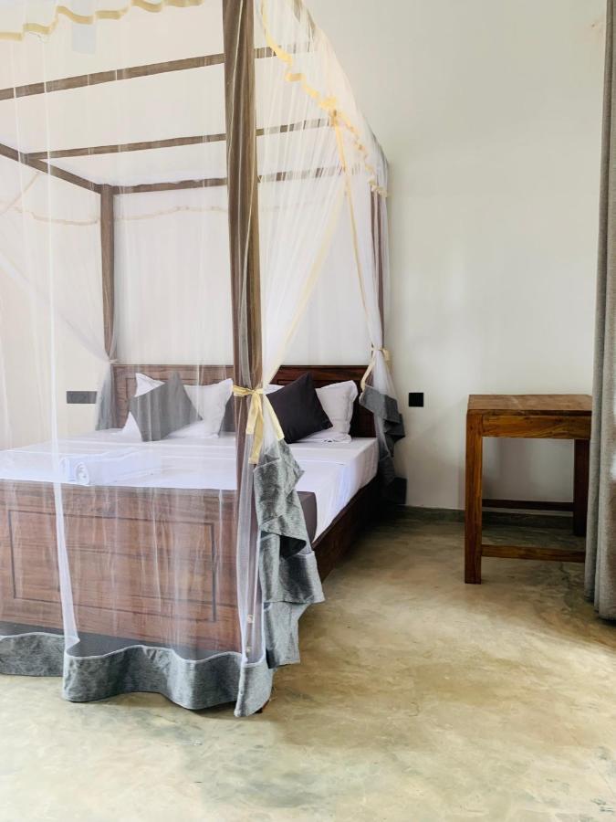 Pearl Gardens Midigama Hotel Bagian luar foto